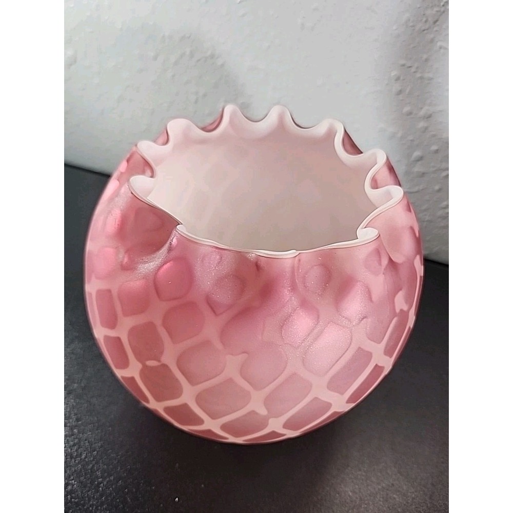 Vintage Mount Washington Diamond Quilted‎ Satin Pink Cased Rose Bowl 6.0" x 4.0"